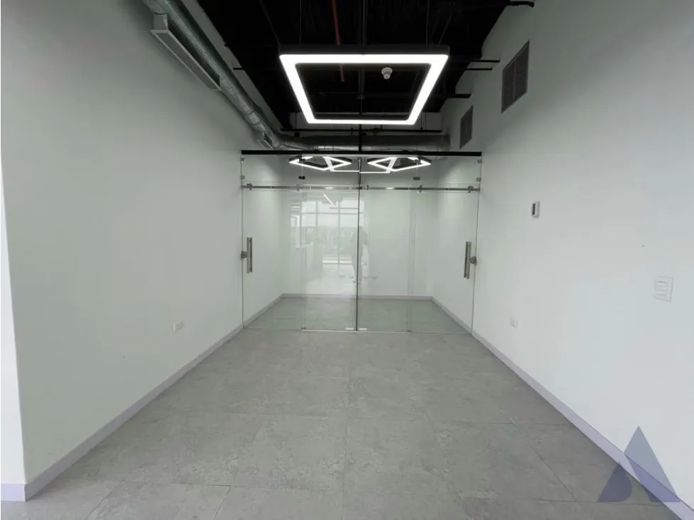 Vendo/alquilo oficina/local c/ terraza 250m2 Las Mercedes 5753 - 6