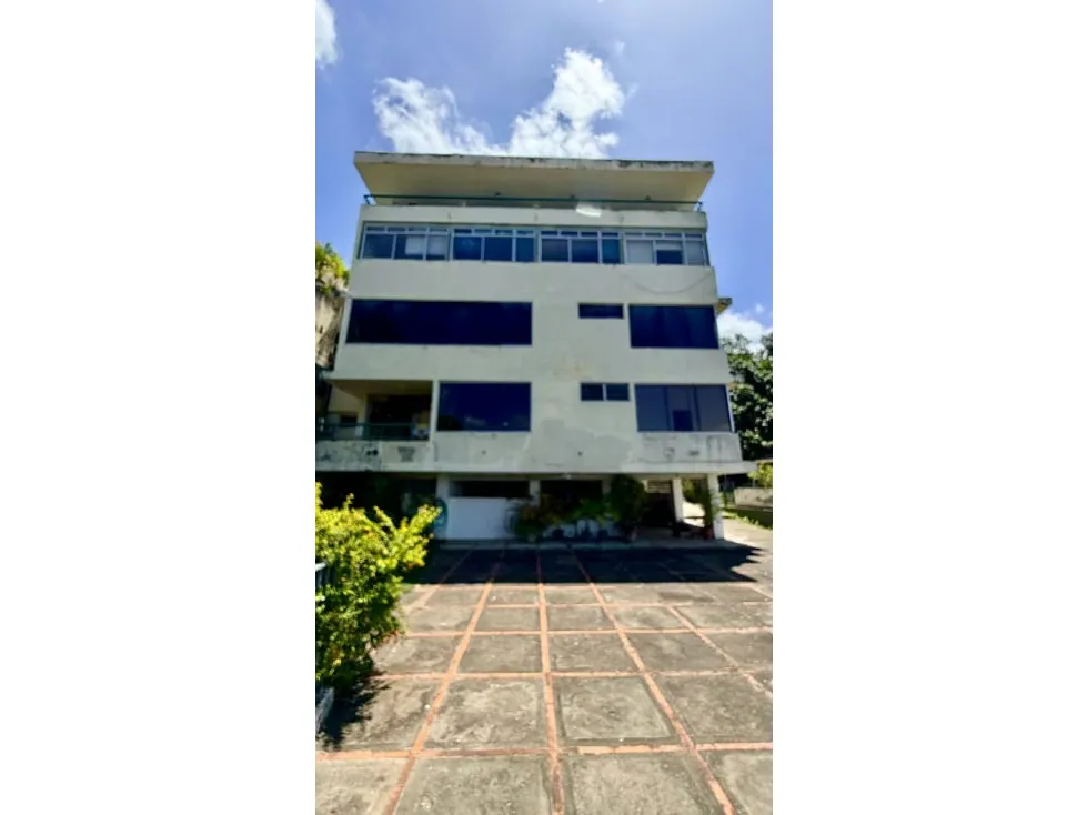 Se vende edificio 1259m La Florida 1980