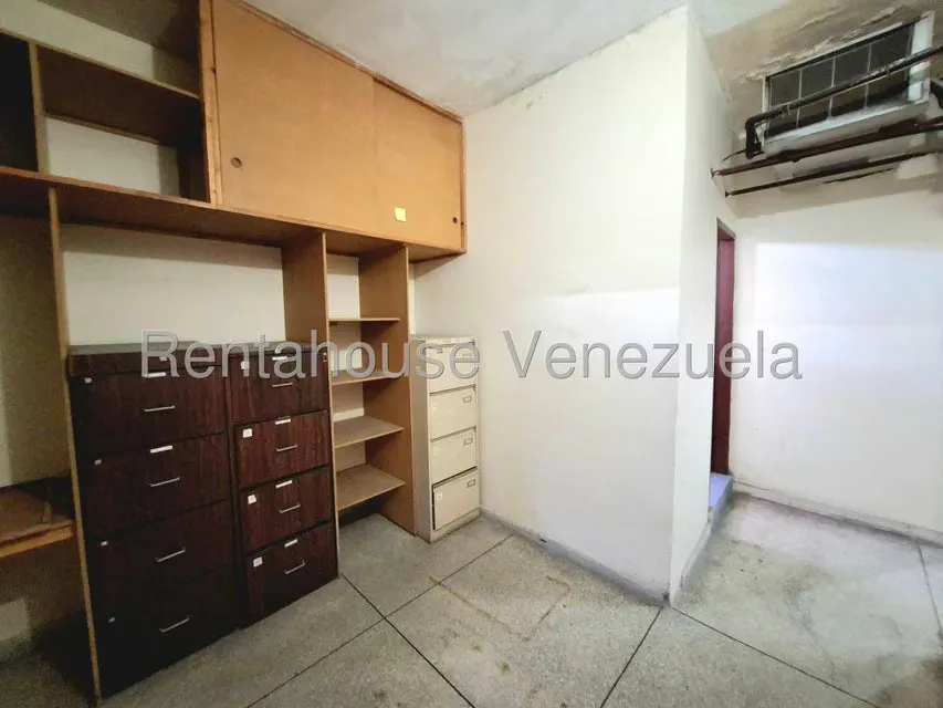 Edificio en Venta en Avenida Miranda, Aragua - 12