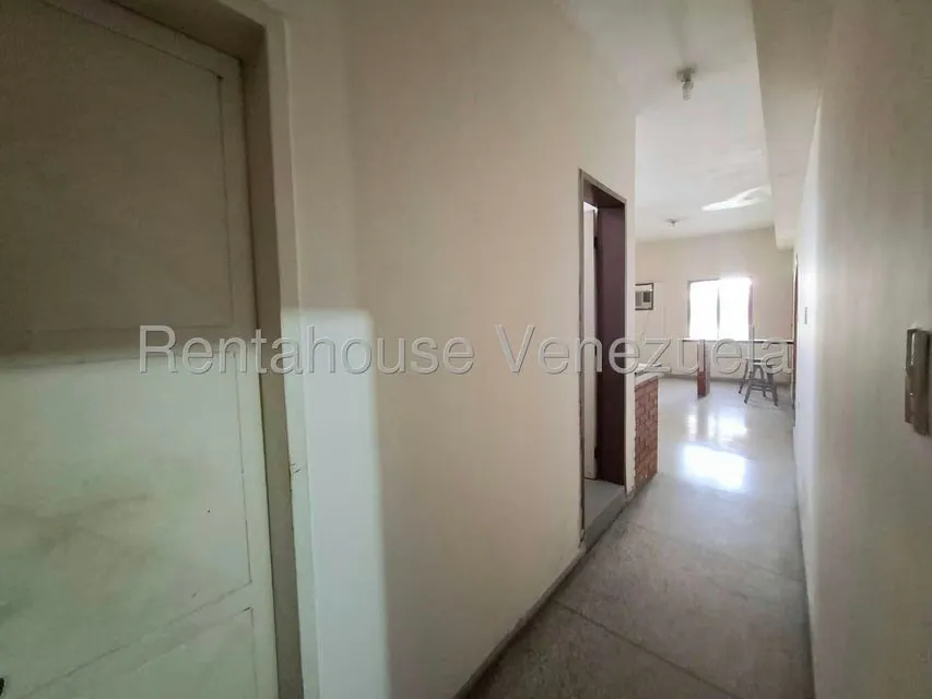 Edificio en Venta en Avenida Miranda, Aragua - 14