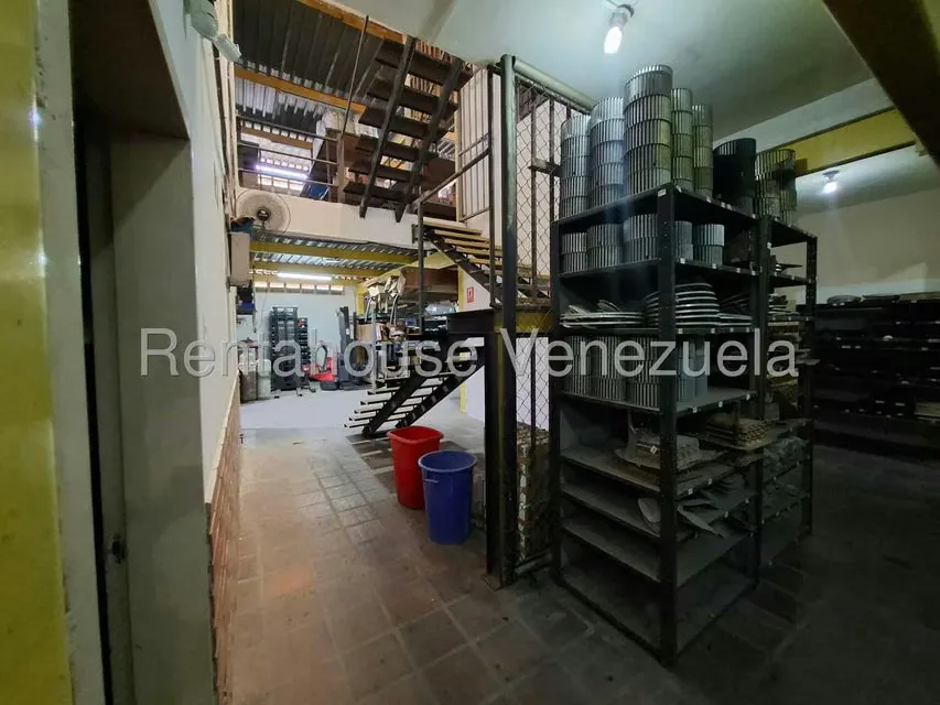 Edificio en Venta en Avenida Miranda, Aragua - 27