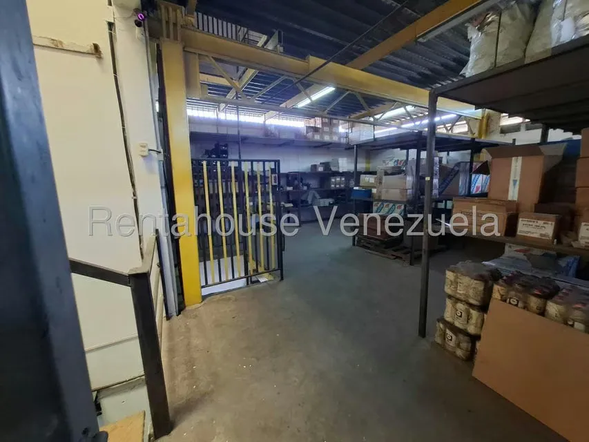 Edificio en Venta en Avenida Miranda, Aragua - 32