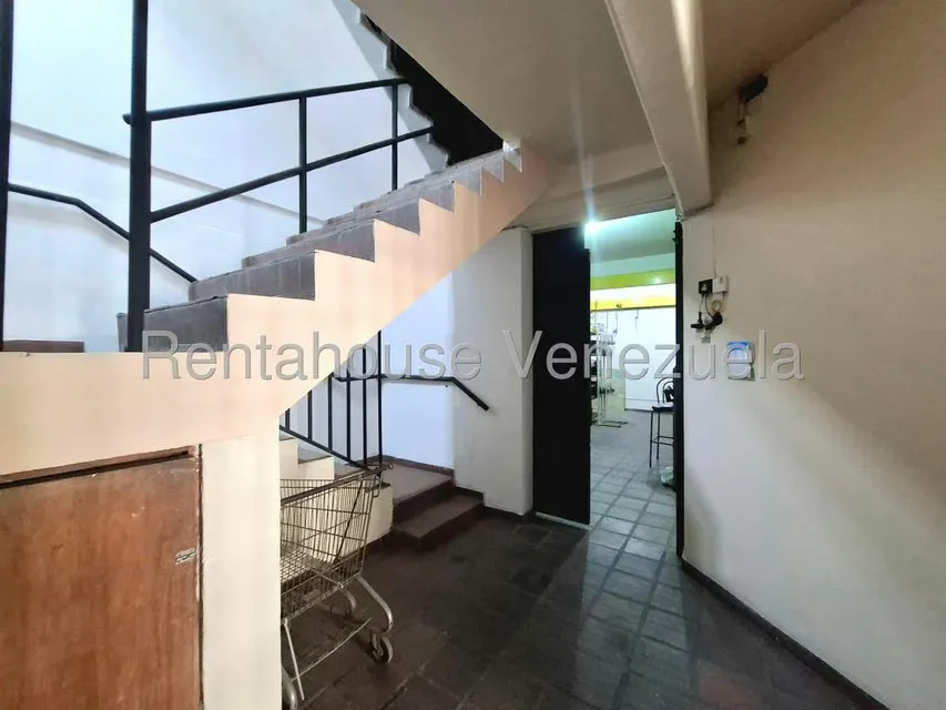 Edificio en Venta en Avenida Miranda, Aragua - 44