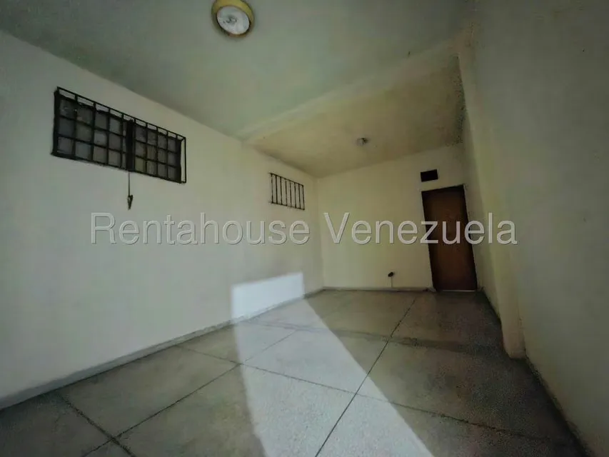 Edificio en Venta en Avenida Miranda, Aragua - 49