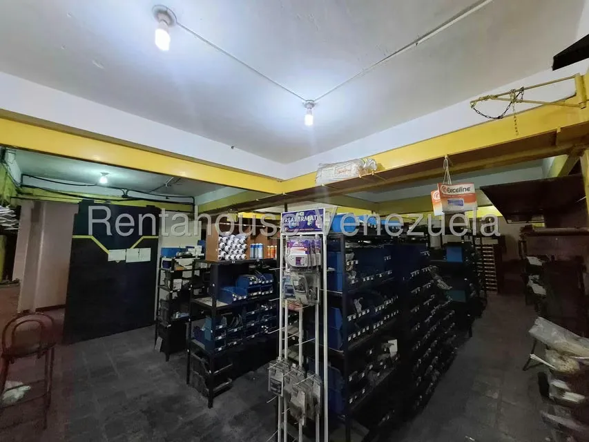 Edificio en Venta en Avenida Miranda, Aragua - 54