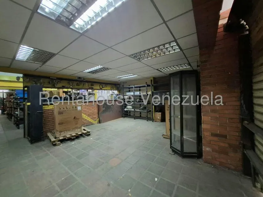 Edificio en Venta en Avenida Miranda, Aragua - 56