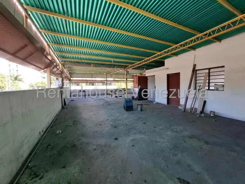 Edificio en Venta en Avenida Miranda, Aragua - 60