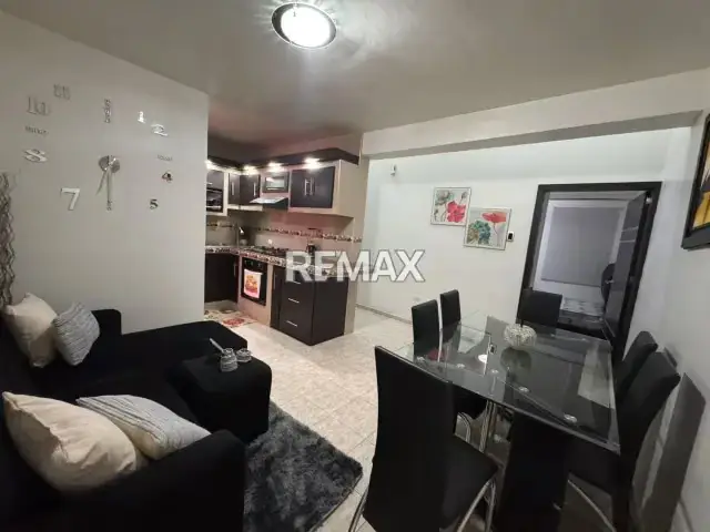 Apartamento Amoblado y equipado en venta ubicado en la Avenida principal de Bellavista