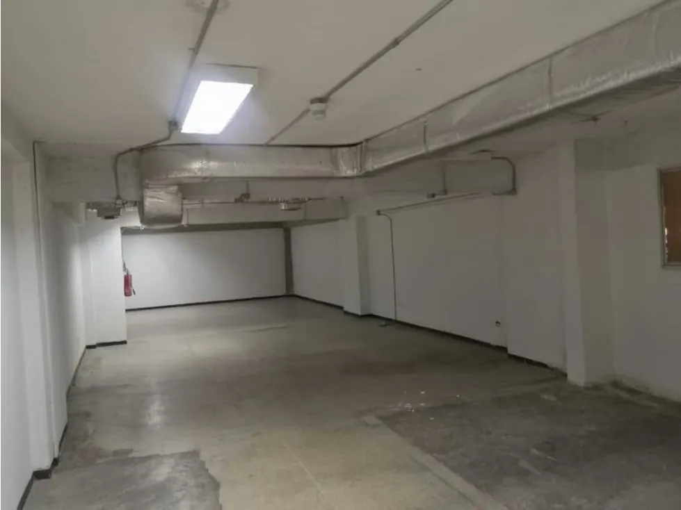 Local en venta 480m², Av. Paez, sector Puente Hierro