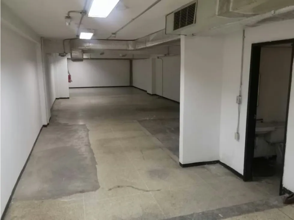 Local en venta 480m², Av. Paez, sector Puente Hierro - 12