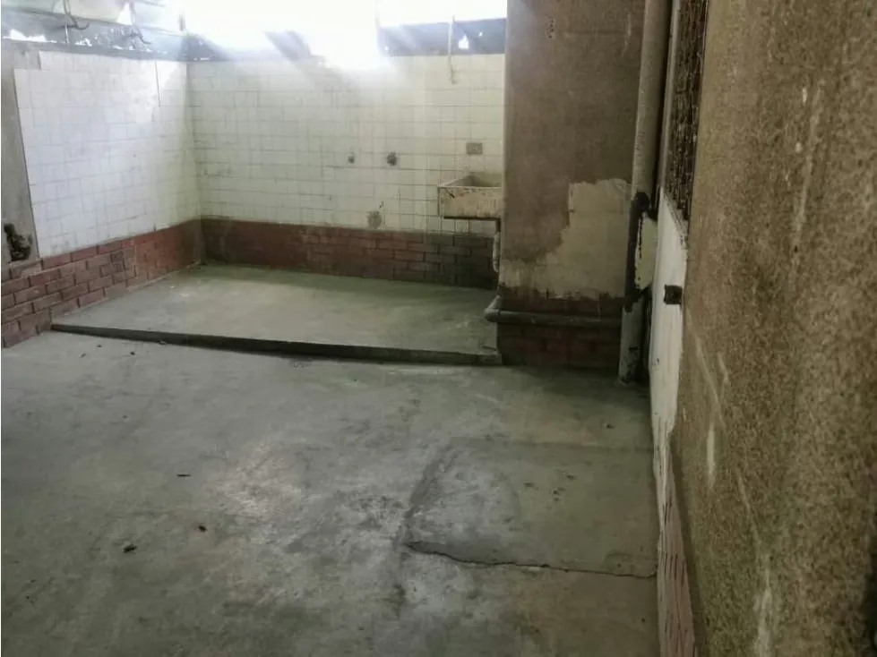 Local en venta 480m², Av. Paez, sector Puente Hierro - 14