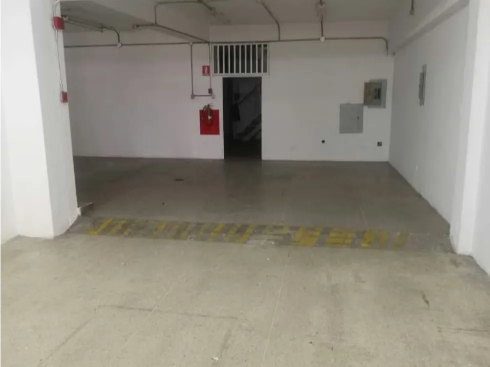Local en venta 480m², Av. Paez, sector Puente Hierro - 4