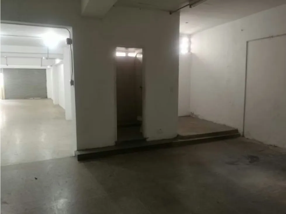 Local en venta 480m², Av. Paez, sector Puente Hierro - 6