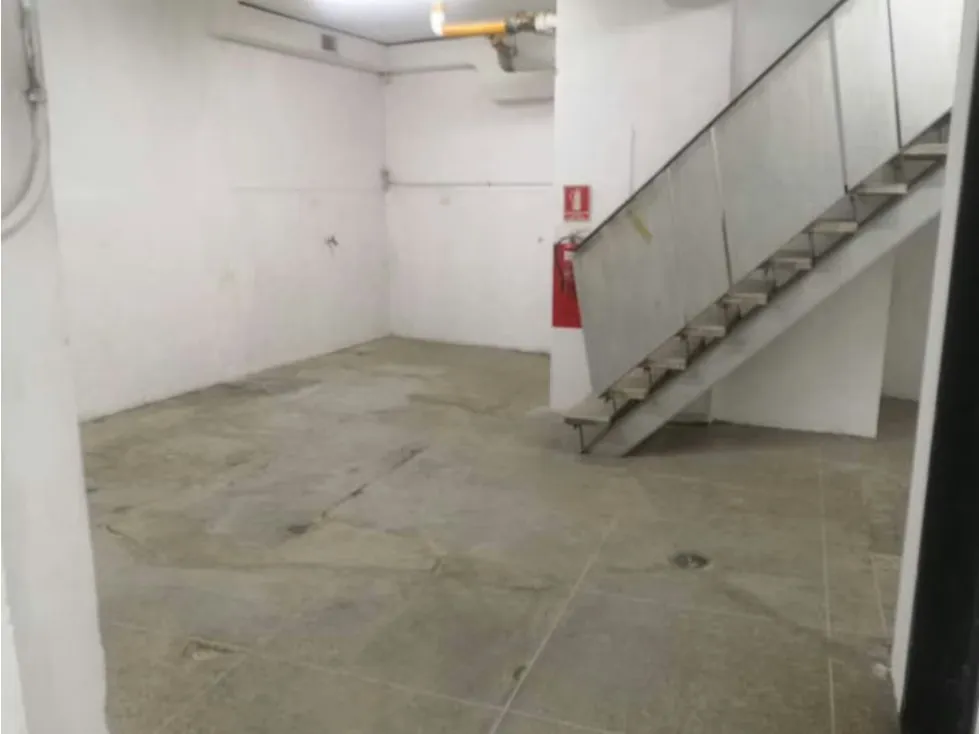 Local en venta 480m², Av. Paez, sector Puente Hierro - 8