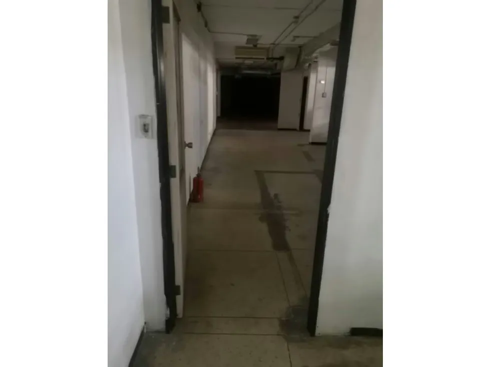 Local en venta 480m², Av. Paez, sector Puente Hierro - 9