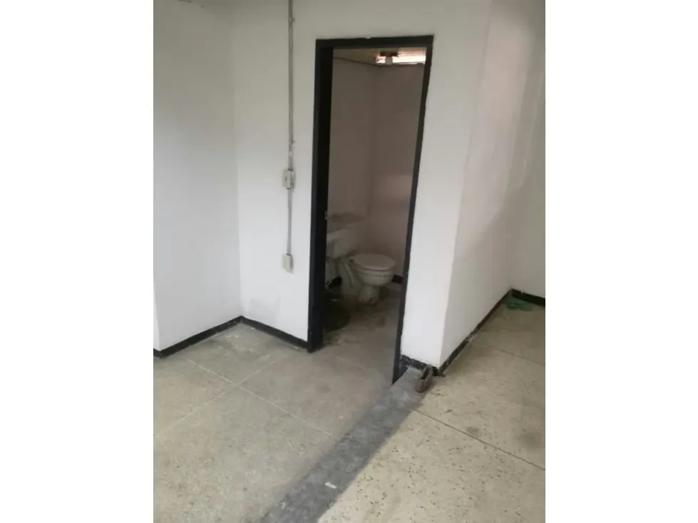 Local en venta 480m², Av. Paez, sector Puente Hierro - 10