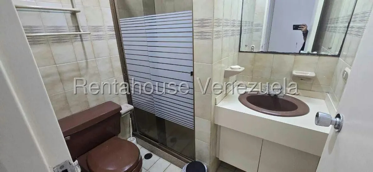 Apartamento (1 Nivel) en Venta en Terrazas del Avila, Distrito Metropolitano - 2