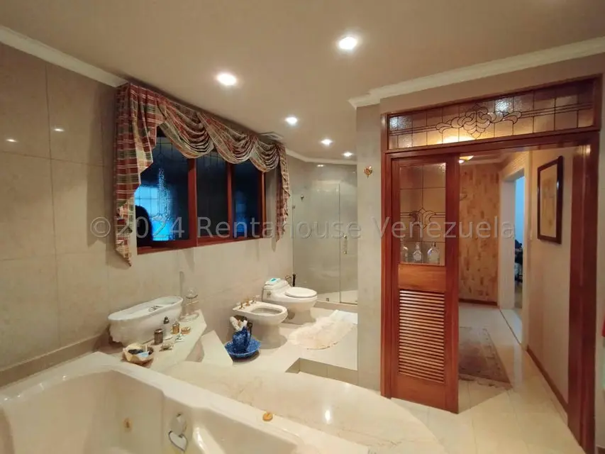 Casa (Duplex) en Venta en Macaracuay, Distrito Metropolitano - 26