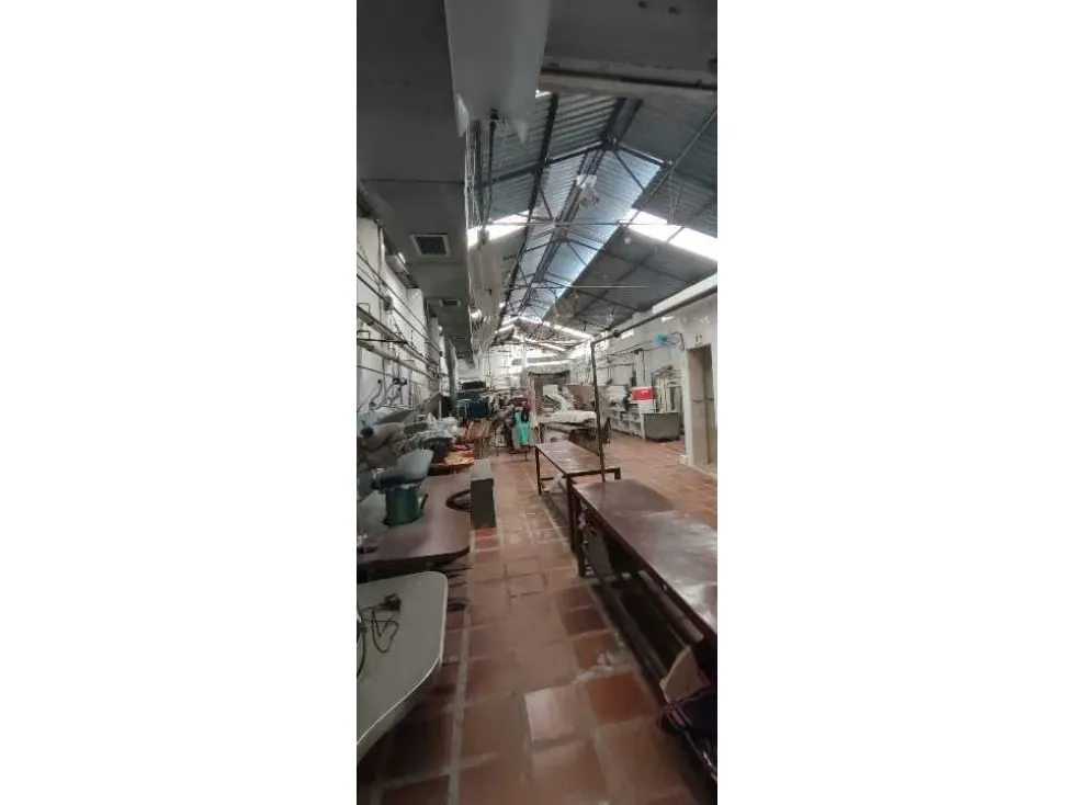 Galpón en Venta 1500m2 En Catia en avenida Principal 599.000$ - 2