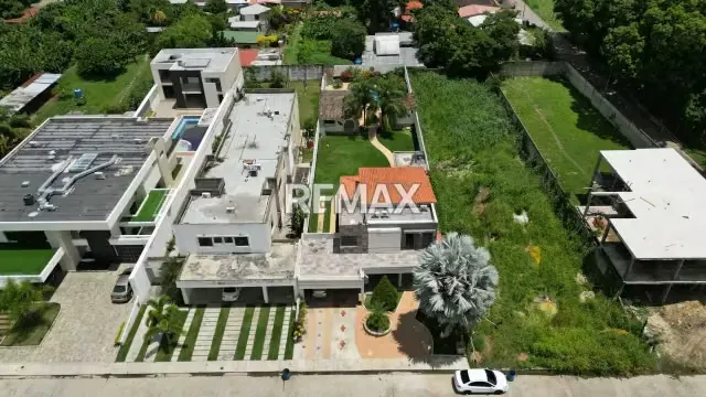 Hermosa Casa con piscina en Venta la Urb. Las Morocha, San Diego - 4