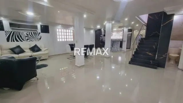 Hermosa Casa con piscina en Venta la Urb. Las Morocha, San Diego - 10