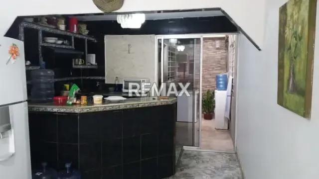 EN VENTA HERMOSA CASA EN URBANIZACION HACIENDA YUCATAN , ZONA NORTE - 4