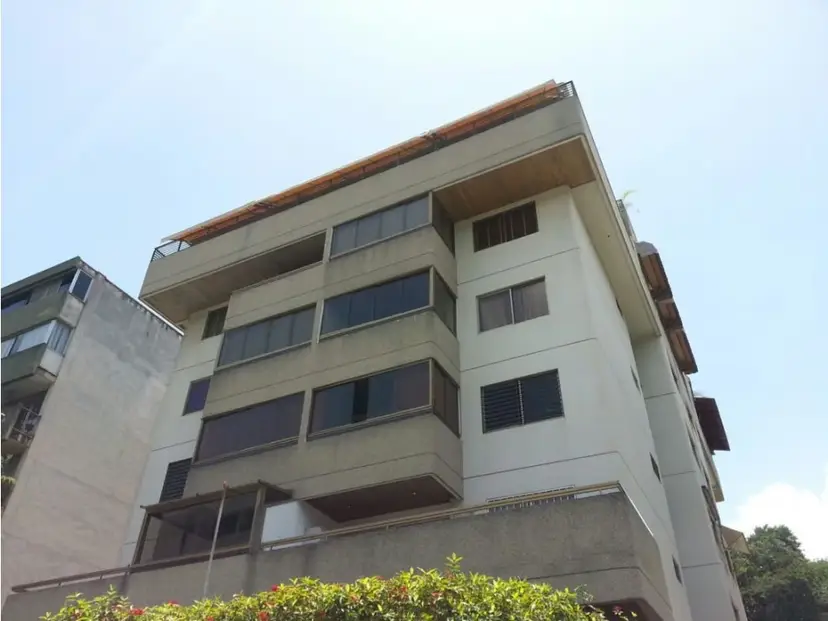Alquilo apartamento 77m2 Los Naranjos de Las Mercedes 8984