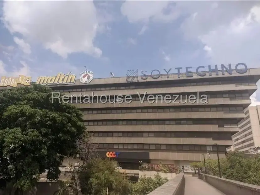 Comercial (Local Comercial) en Alquiler en Chuao, Distrito Metropolitano