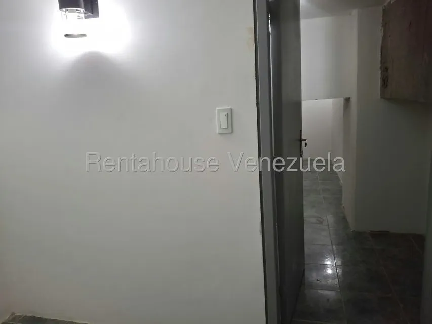 Local Comercial en Alquiler en Chuao, Distrito Metropolitano - 12