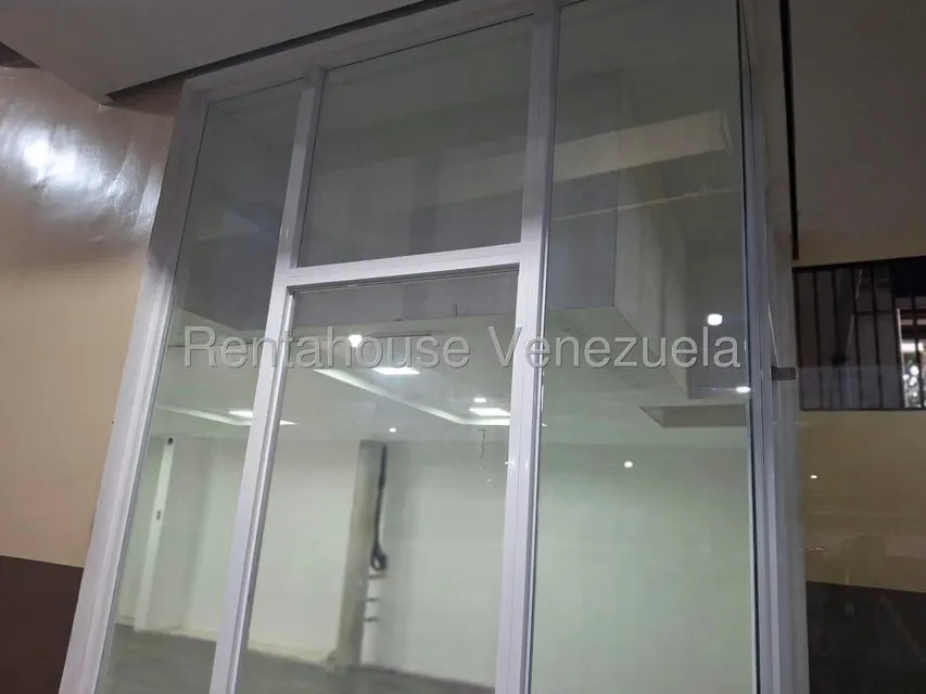 Local Comercial en Alquiler en Chuao, Distrito Metropolitano - 21