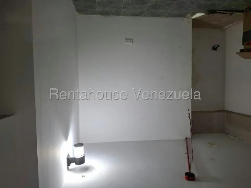 Local Comercial en Alquiler en Chuao, Distrito Metropolitano - 10