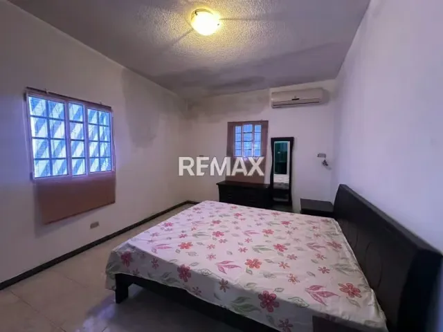 Casa en Venta, Urbanización Santa Irene - 10