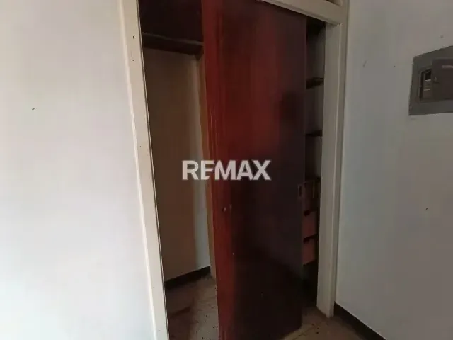 Hermosa casa en venta - Urbanización Miranda - 13