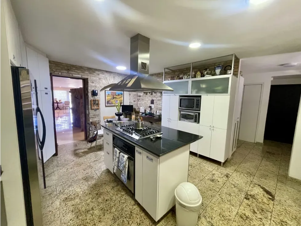 Se vende apartamento 310m2 Sebucan 0941 - 17