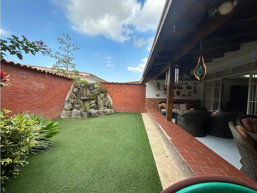 Casa En Venta En Alto Prado 203m2 5h/4b/3p - 9