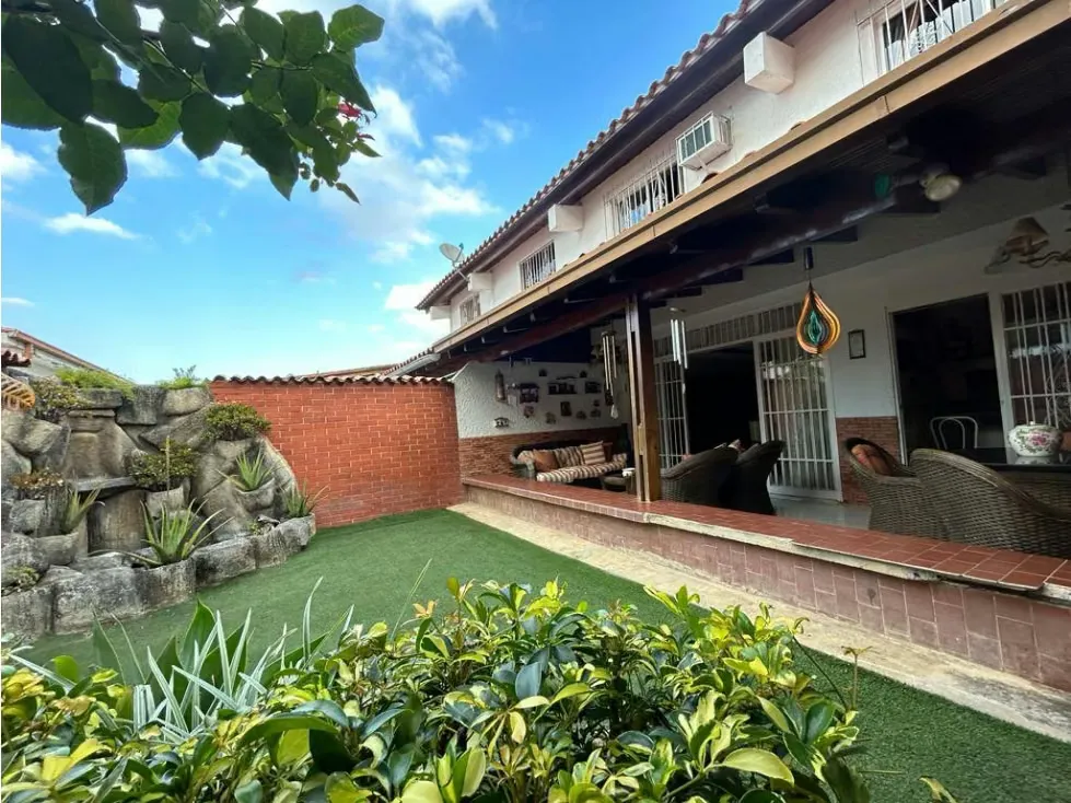 Casa En Venta En Alto Prado 203m2 5h/4b/3p - 10