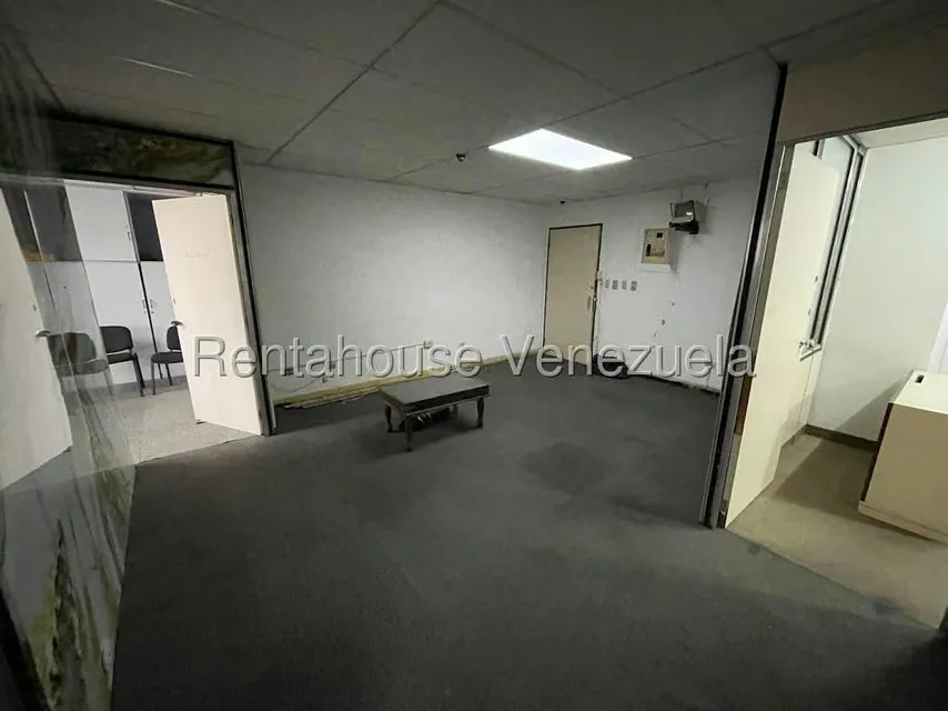 Oficina en Venta en Parroquia La Candelaria, Distrito Metropolitano - 2