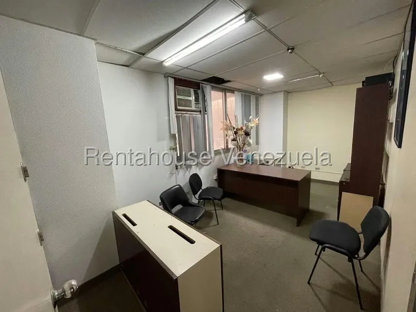 Oficina en Venta en Parroquia La Candelaria, Distrito Metropolitano - 3