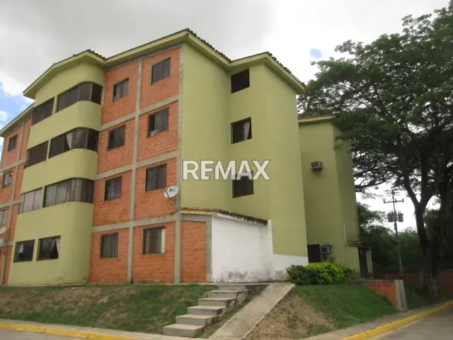 Venta de Apartamento con Techo Doble Altura y Pozo de Agua en Chalet Country Verdadera Oportunidad !! - 18
