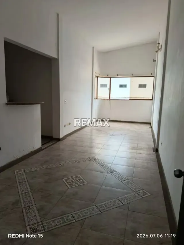Venta de Apartamento con Techo Doble Altura y Pozo de Agua en Chalet Country Verdadera Oportunidad !! - 2