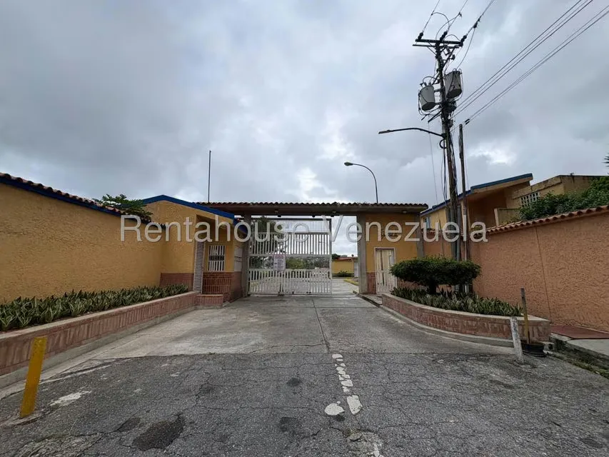 Townhouse (Duplex) en Venta en Municipio Guaicaipuro, Miranda