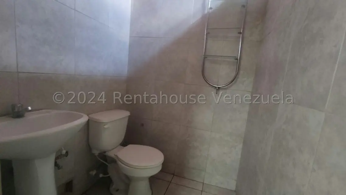 Local Comercial en Venta en Centro, Lara - 12