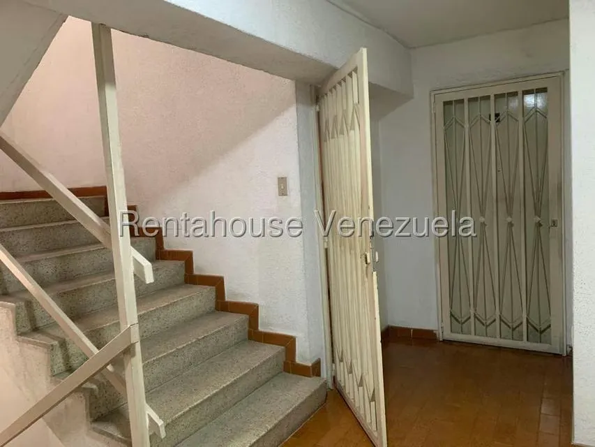 Apartamento (1 Nivel) en Alquiler en La Urbina, Distrito Metropolitano - 3