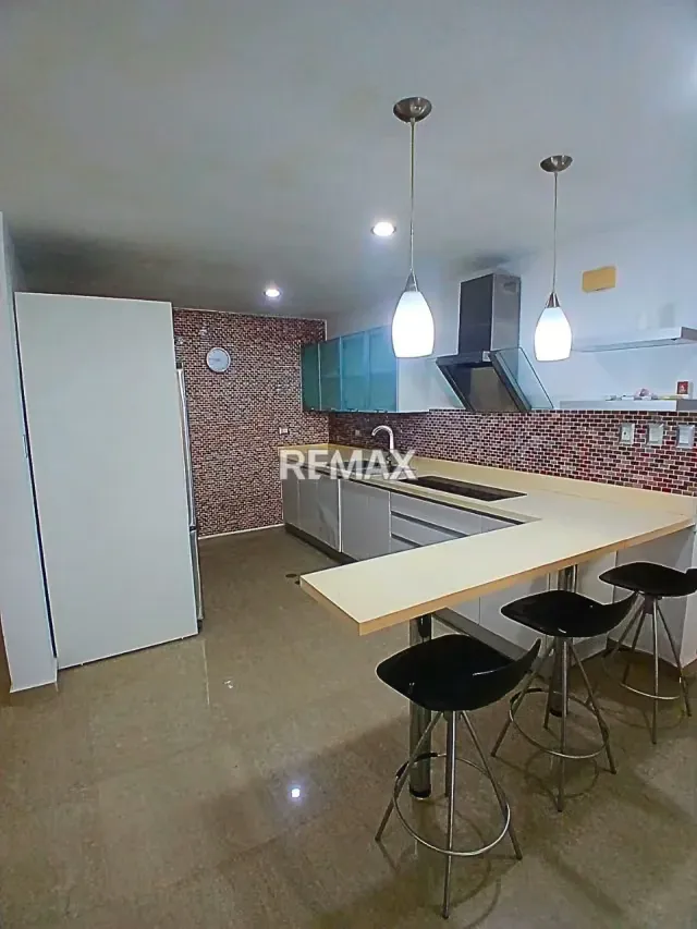 En venta apartamento con vista espectacular al mar - Pampatar - Isla de Margarita - 3