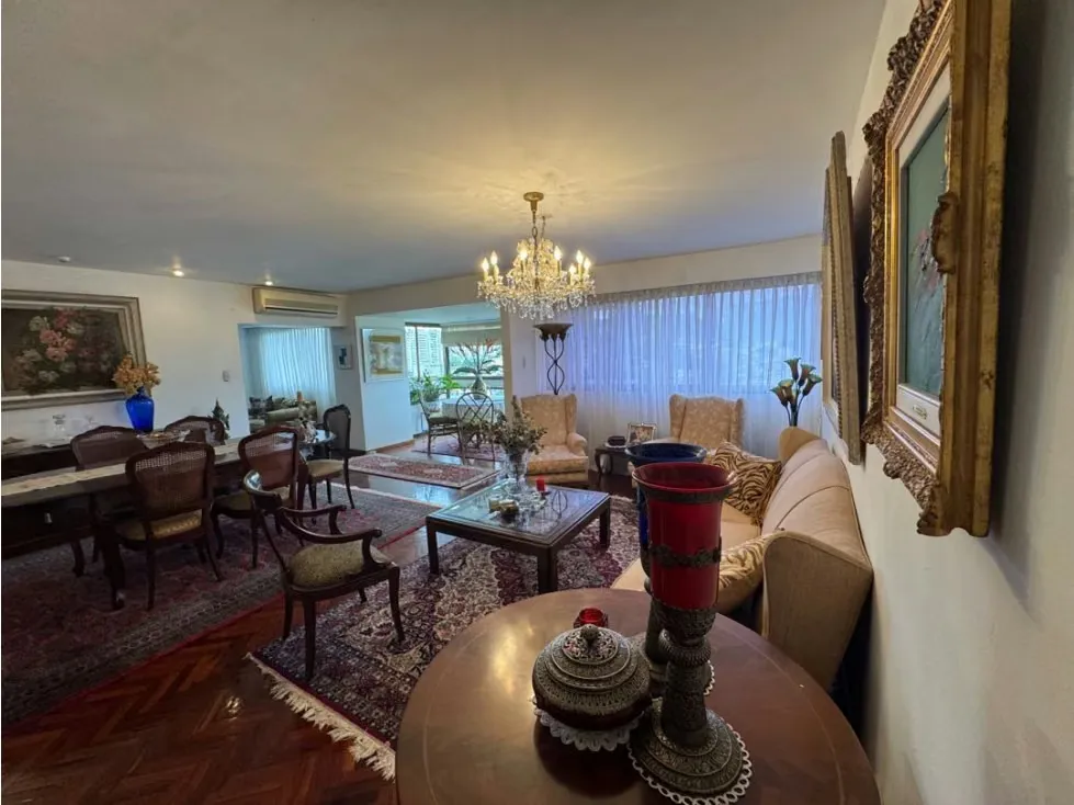 Apt en venta en Urb. Las Mesetas NEGOCIABLE