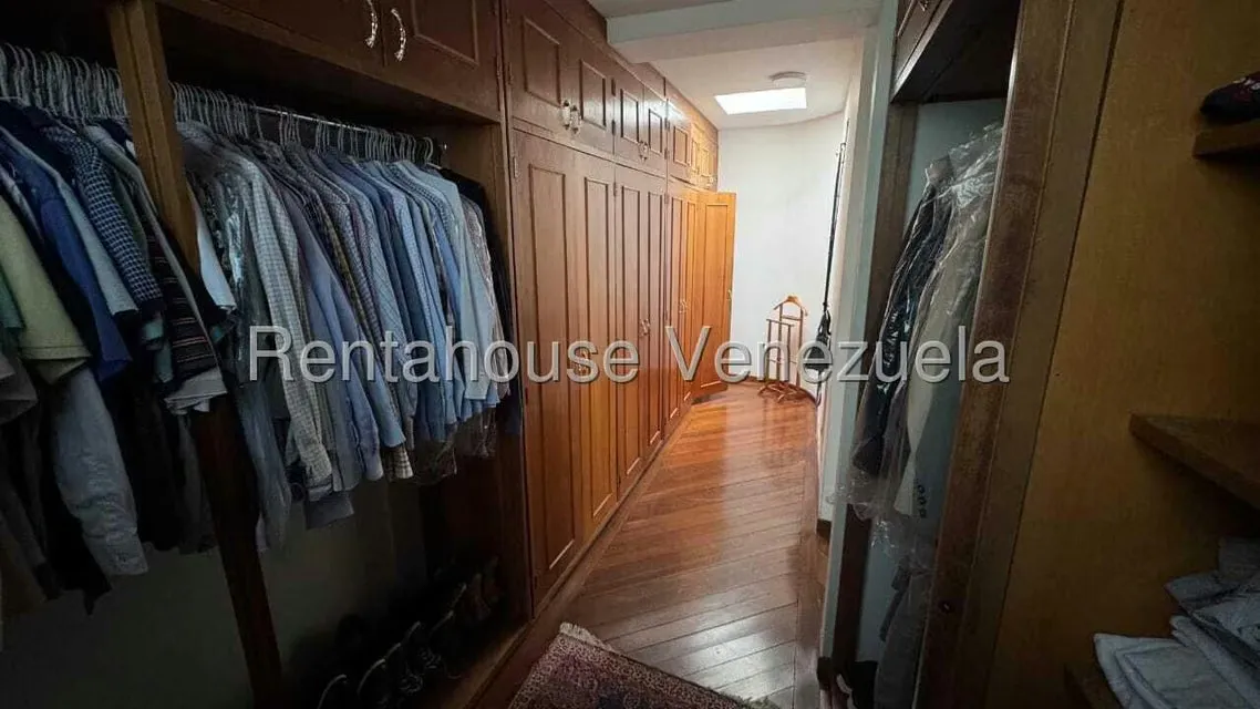 Casa (Multipes Niveles) en Venta en Colinas del Tamanaco, Distrito Metropolitano - 25