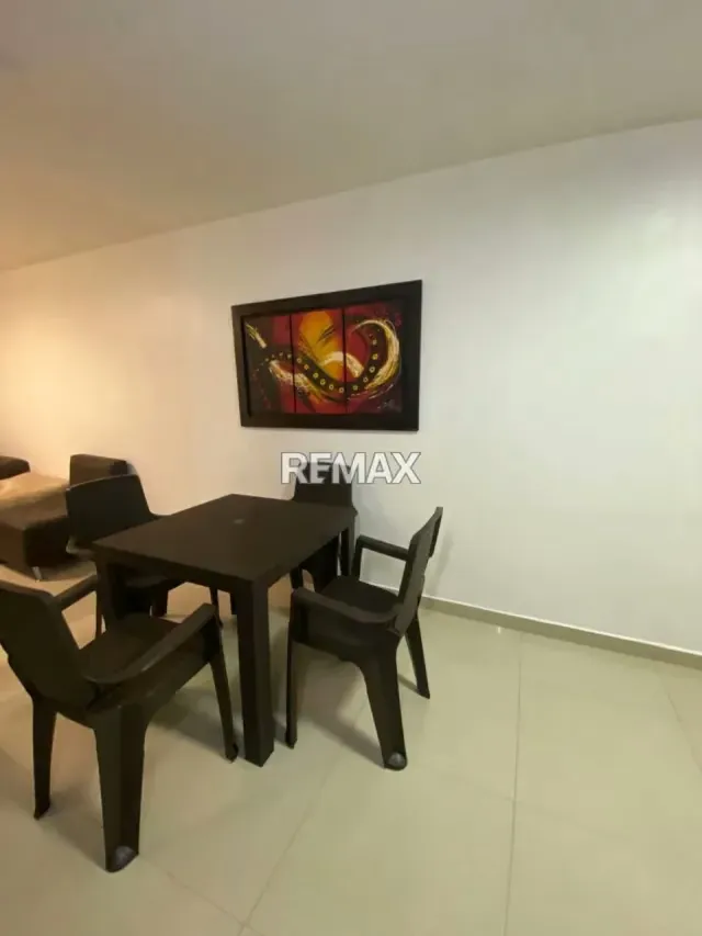 Townhouse en C.R Las Islas, Avenida Goajira. En Venta - 4
