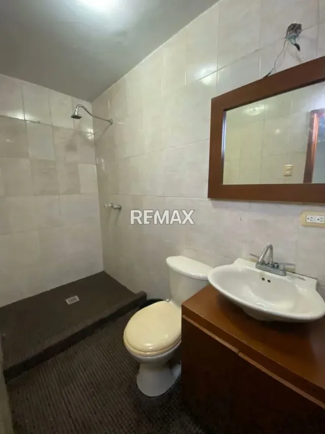 Townhouse en C.R Las Islas, Avenida Goajira. En Venta - 7