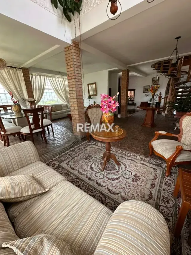 Casa en Venta Urbanización Colinas de Santa Rosa Zona Este - Barquisimeto - 2