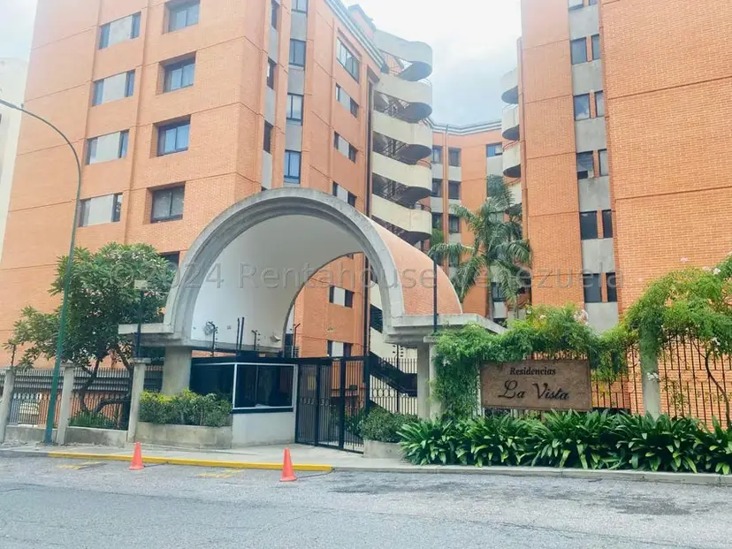 Apartamento (1 Nivel) en Alquiler en Lomas de Las Mercedes, Distrito Metropolitano